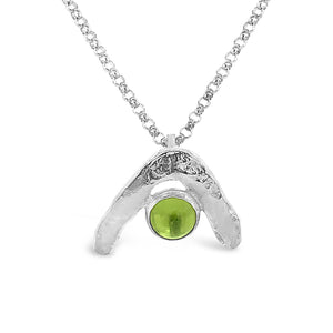 Boomerang Wave Necklace in Peridot